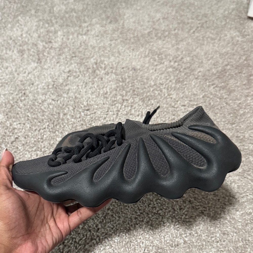 Yeezy Black 450